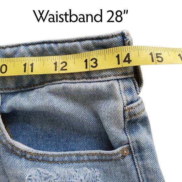 PacSun Light Blue Ripped Denim Mom Shorts Size 26 - Picture 12 of 16